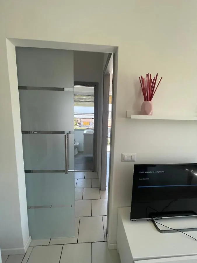 Flamingo Apartment ليدو دي بومبوسا 0*,
