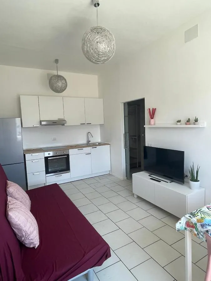Flamingo Apartment 리도 디 폼포사